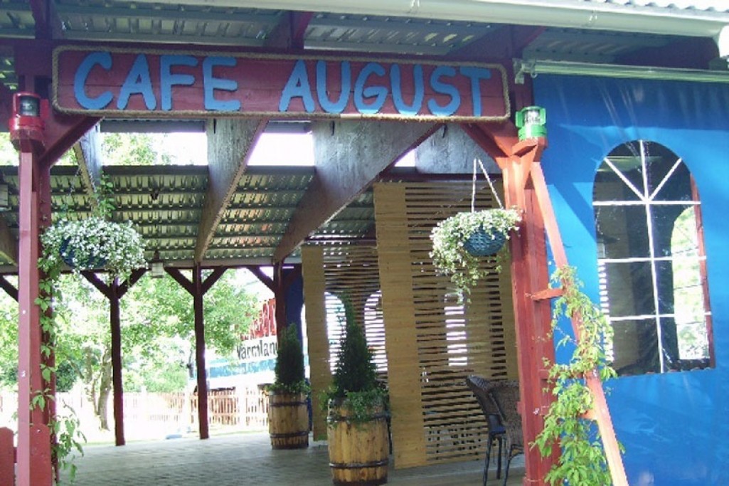 Café August